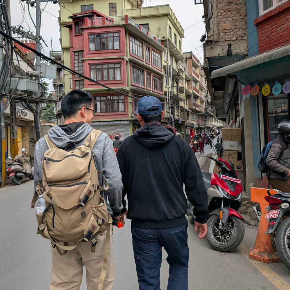 Khai-Thai und Sujan unterwegs zur Warenbeschaffung für den meinNepal Shop in Nepal