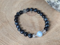 Preview: Falkenauge Mala-Armband mit Himalaya Kristallen & Aquamarin – handgefertigt in Nepal