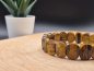 Preview: Tigerauge Armband mit abgerundeten Rechteckperlen | Handgemacht | Elastisch