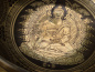 Preview: Buddha Bowl Klangschale mit Buddha-Gravur und Mantra-Symbolen – handverziertes Klanginstrument aus Nepal