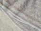 Preview: Kaschmir-Schal im klassischen Fischgrät-Design | Helles Kupfer & Creme | handgewebt von LWH | 70×200 cm