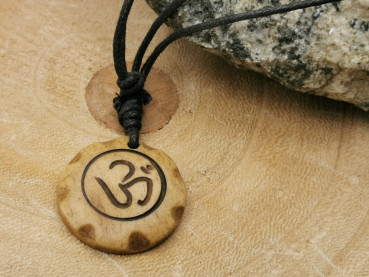 Kette "Om" mit Muster | rund | Sanskrit | Umrandung | braun