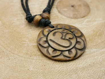 Kette "Om" im Lotus | Tibetisches Schriftzeichen | braun