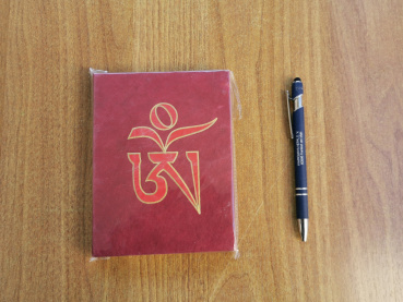 Kleines Lokta-Notizbuch | Motiv: OM-Zeichen | ca. 12x15cm, ~40 Seiten, Farbe auswählbar