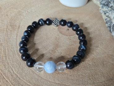 Falkenauge Mala-Armband mit Himalaya Kristallen & Aquamarin – handgefertigt in Nepal