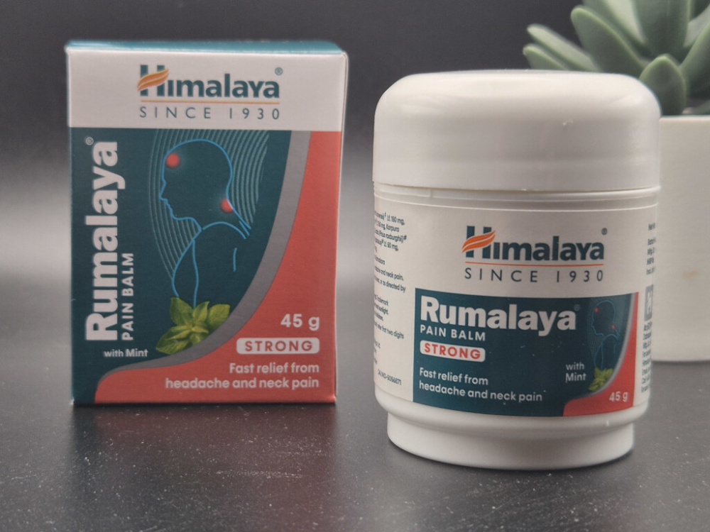 Himalaya Pain BalHimalaya Rumalaya Pain Balm 45 g | ehemals Pain Balmm – ayurvedischer Kräuterbalsam mit Minz-, Wintergrün-, Kampfer-, Eukalyptus- und Kiefernöl, 45 g.