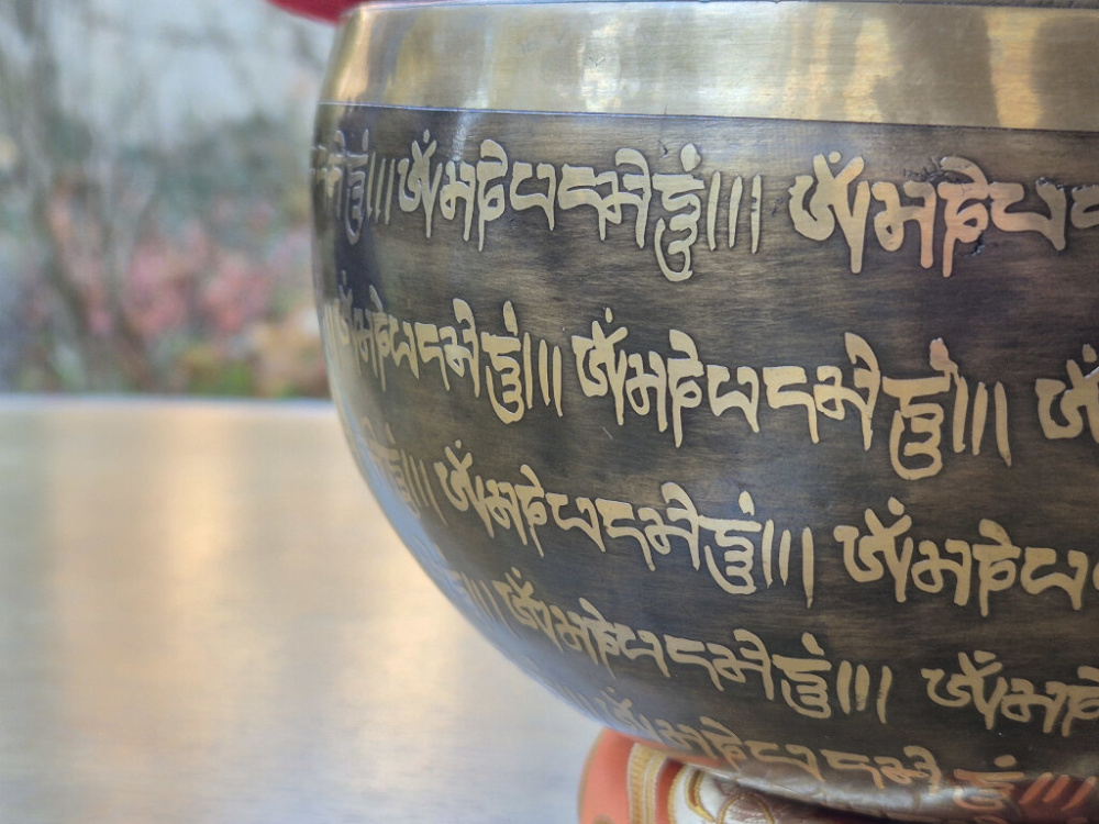 Preview: Mantra Klangschale – 18 cm | ca. 1,05 kg | Mandala & Mantra