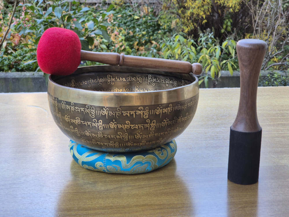 Preview: Mantra Klangschale – Set mit Kissen & Klöppel