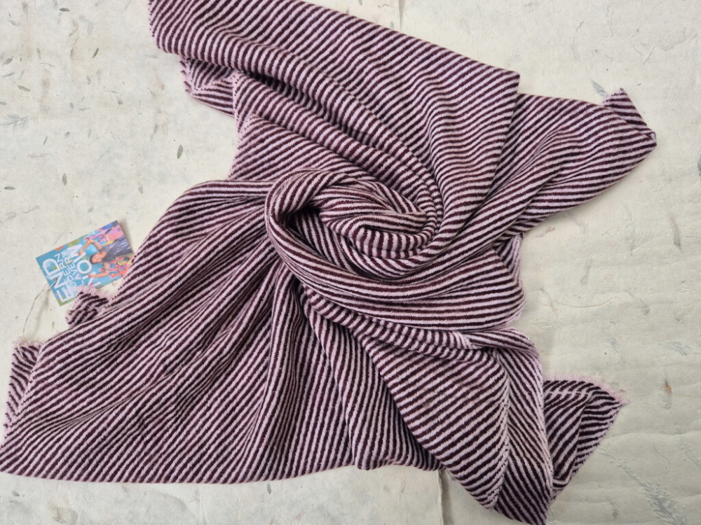 Preview: Flauschiger Kaschmir-Schal von LWH | Altrosa & Bordeaux | handgewebt in Nepal | 65×195 cm
