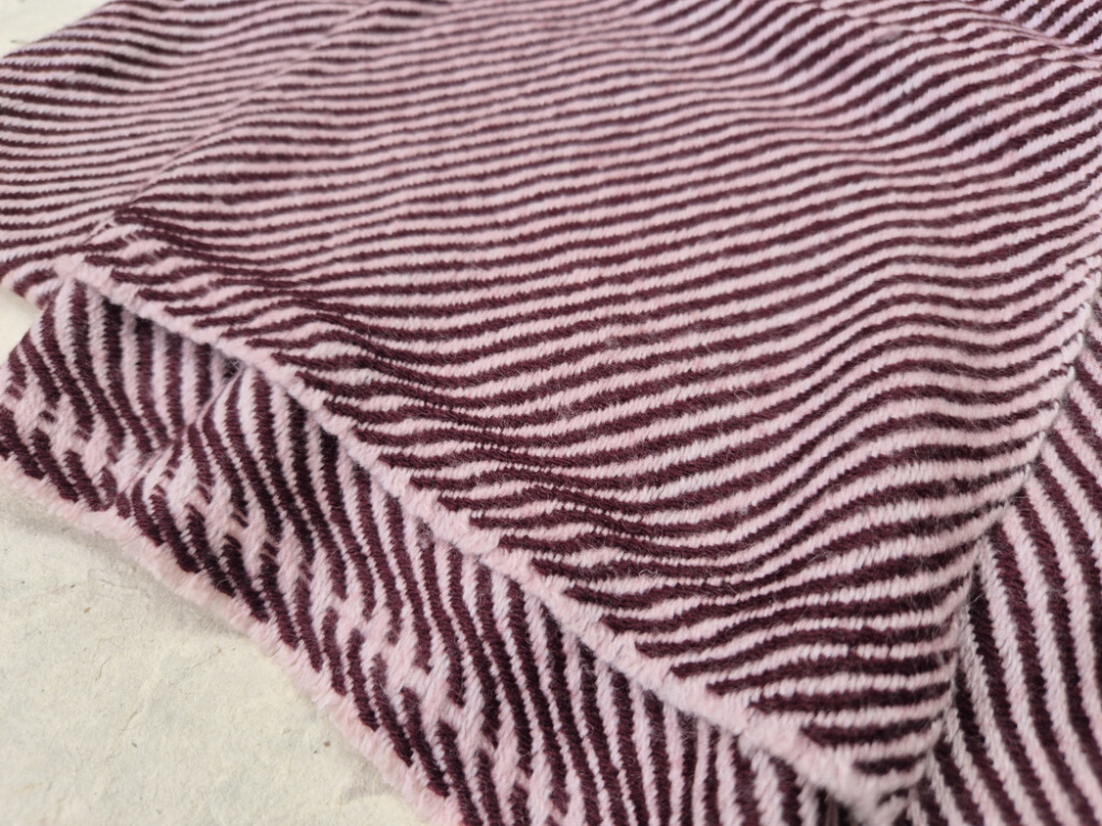 Flauschiger Kaschmir-Schal von LWH | Altrosa & Bordeaux | handgewebt in Nepal | 65×195 cm