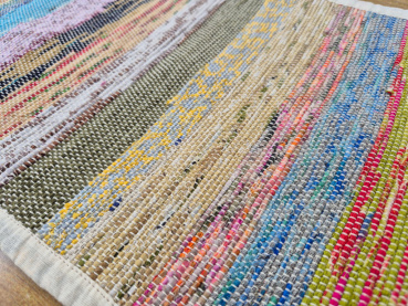 Tischset aus recycelten Saris & Baumwolle – handgewebt von Local Women’s Handicrafts in Nepal