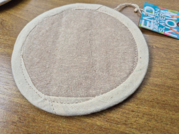 Untersetzer aus recycelten Saris & Baumwolle – handgefertigt von Local Women’s Handicrafts in Nepal