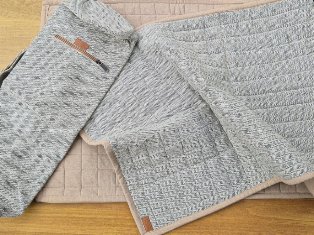 Preview: Handgewebte Yoga-Matte aus Baumwolle in Grün – Einzelstück von LWH, Nepal