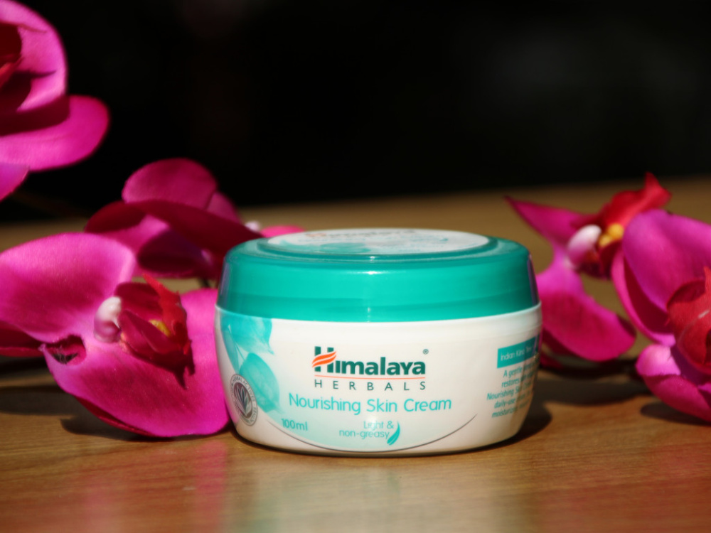 Himalaya Nourishing Skin Cream – Feuchtigkeitspflege für Gesicht und Körper, 100 ml