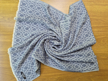 Stola 70x200cm mit Strickmuster | 100% Kaschmir, Taubenblau-Weiß | Handgemacht, WSDO - EINZELSTÜCK