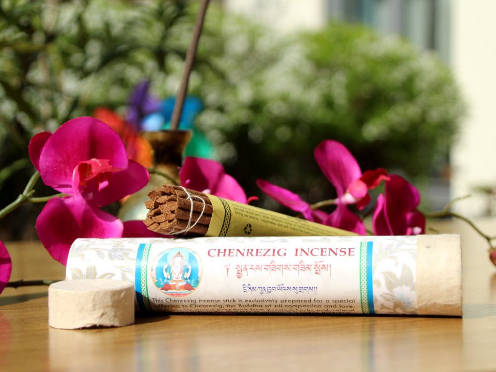 Preview: Chenrezig Räucherstäbchen – handgerollt in Nepal, 100 % natürlich, ohne Holzträger
