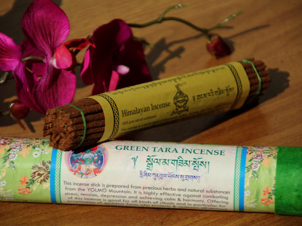 Preview: Green Tara Räucherstäbchen – handgerollt in Nepal, 100 % natürlich, ohne Holzträger