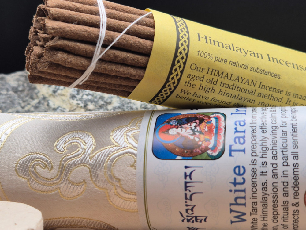 Preview: White Tara Räucherstäbchen – handgerollt in Nepal, exklusive Himalaya-Mischung, ohne Holzträger