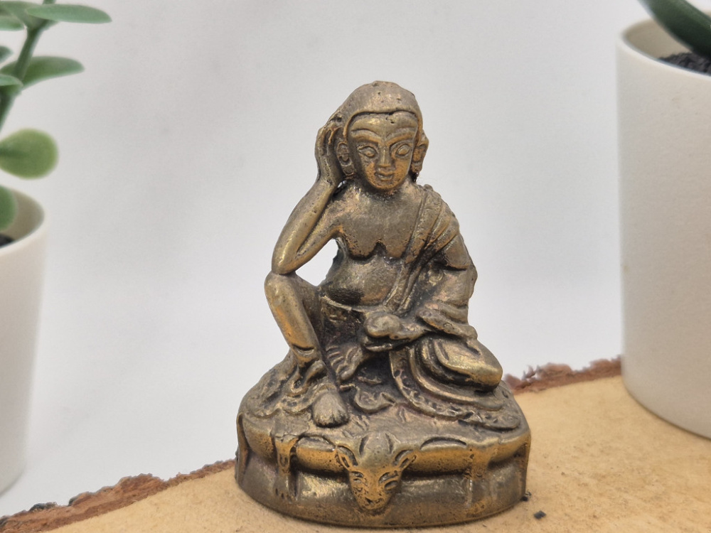 Preview: Milarepa aus Messing | Mini Statue | 5,3 cm | Tibetischer Yogi | Handgefertigt in Nepal