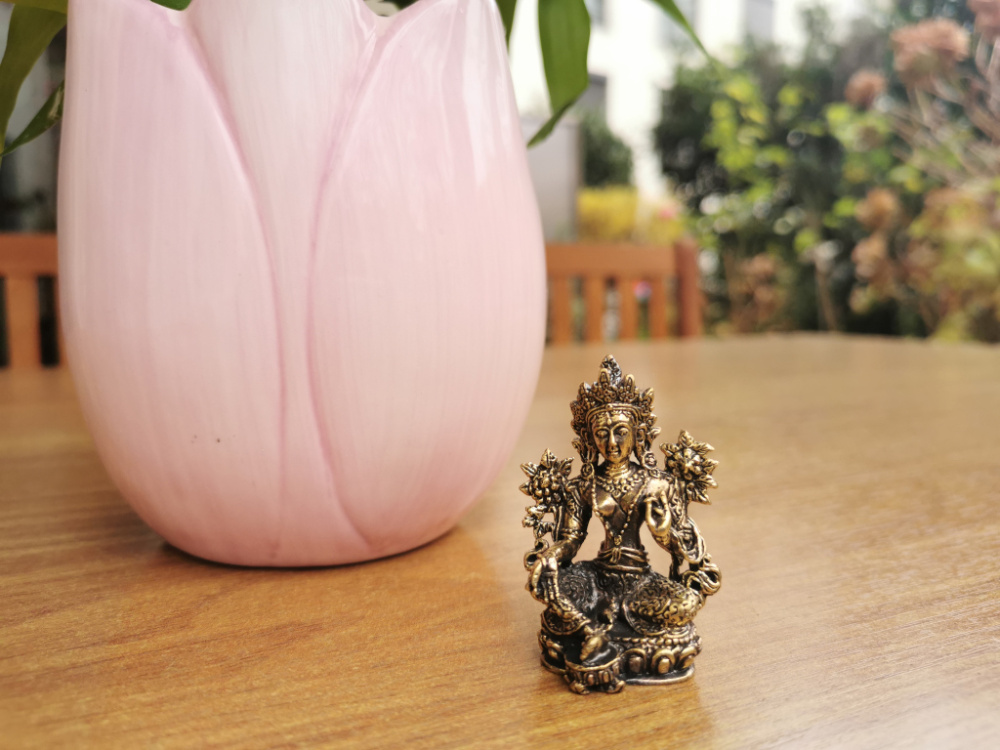 Mini Green Tara Figur aus Messing (5cm)
