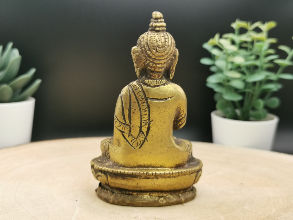 Preview: Kleiner Vairocana Buddha aus Messing | matt | 8cm