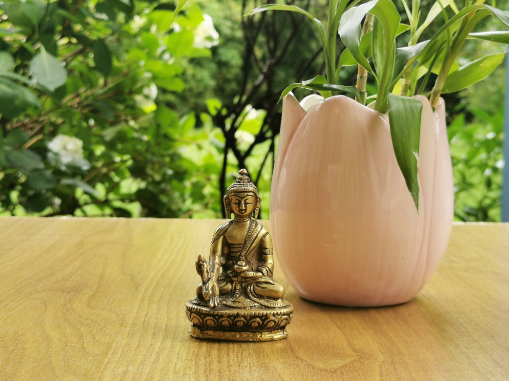 Kleiner Medizin Buddha aus Messing | 8cm, ca. 225g