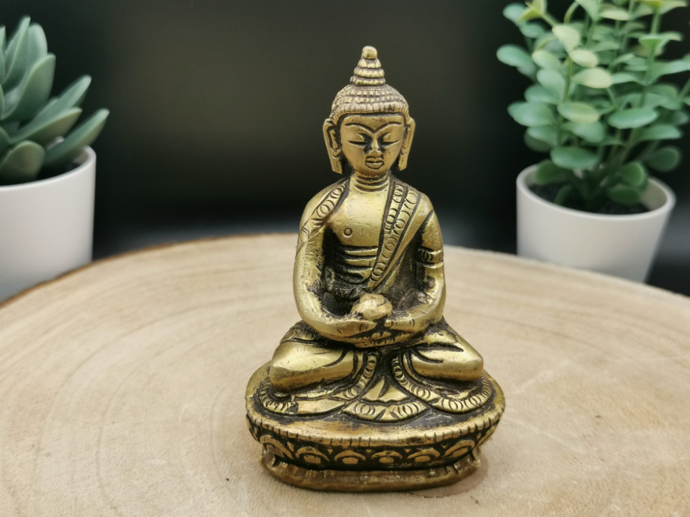 Preview: Kleiner Amitabha Buddha aus Messing | matt | 8cm