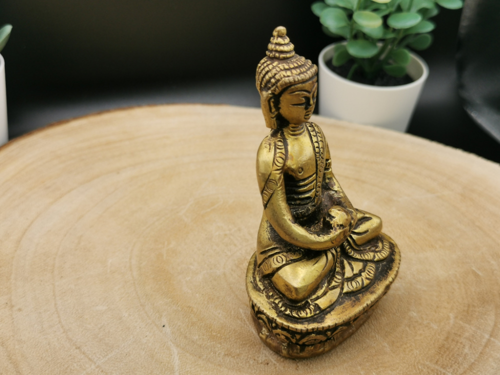 Kleiner Amitabha Buddha aus Messing | matt | 8cm