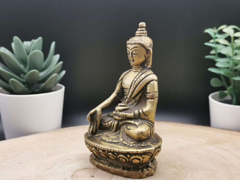 Preview: Kleiner Segnender Buddha Shakyamuni aus Messing | ca. 8cm, ca. 240g