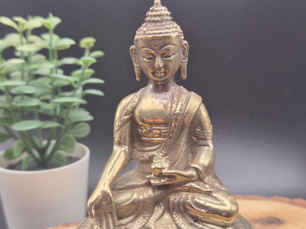 Preview: Segnender Buddha aus Messing | ca. 9 cm