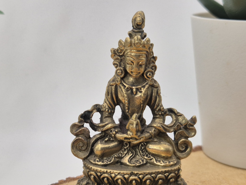 Preview: Amitayus aus Messing | Mini Statue | 5,7 cm | Handgefertigt in Nepal