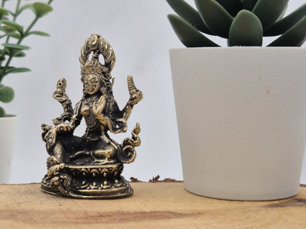 Preview: Laxmi aus Messing | Mini Statue | 6 cm | Wohlstandsgöttin | Handgefertigt in Nepal
