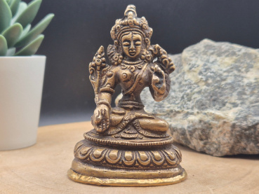 Preview: Fein gearbeitete Statue der White Tara aus Messing, ca. 7,5 cm hoch, ca. 230 g schwer. Symbol für Mitgefühl und Reinheit.