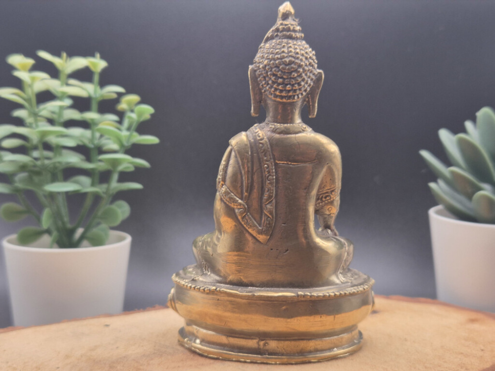 Erdender Buddha aus Messing | Lotussockel | ca. 9 cm