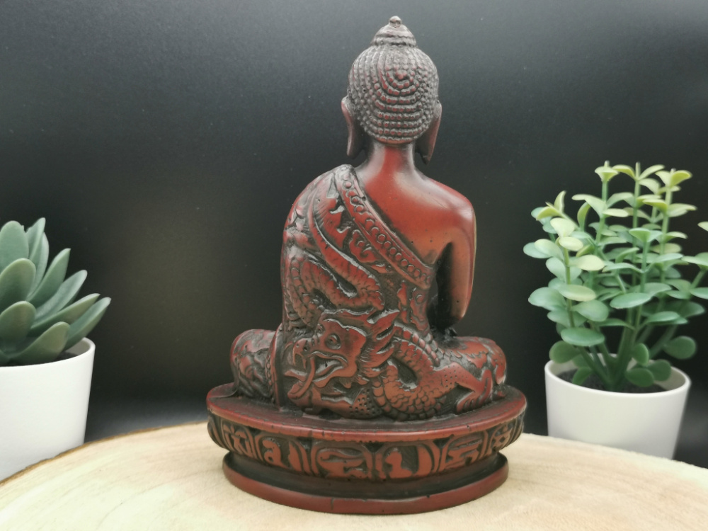 Erdender Buddha aus Resin mit Bhumisparsha Mudra