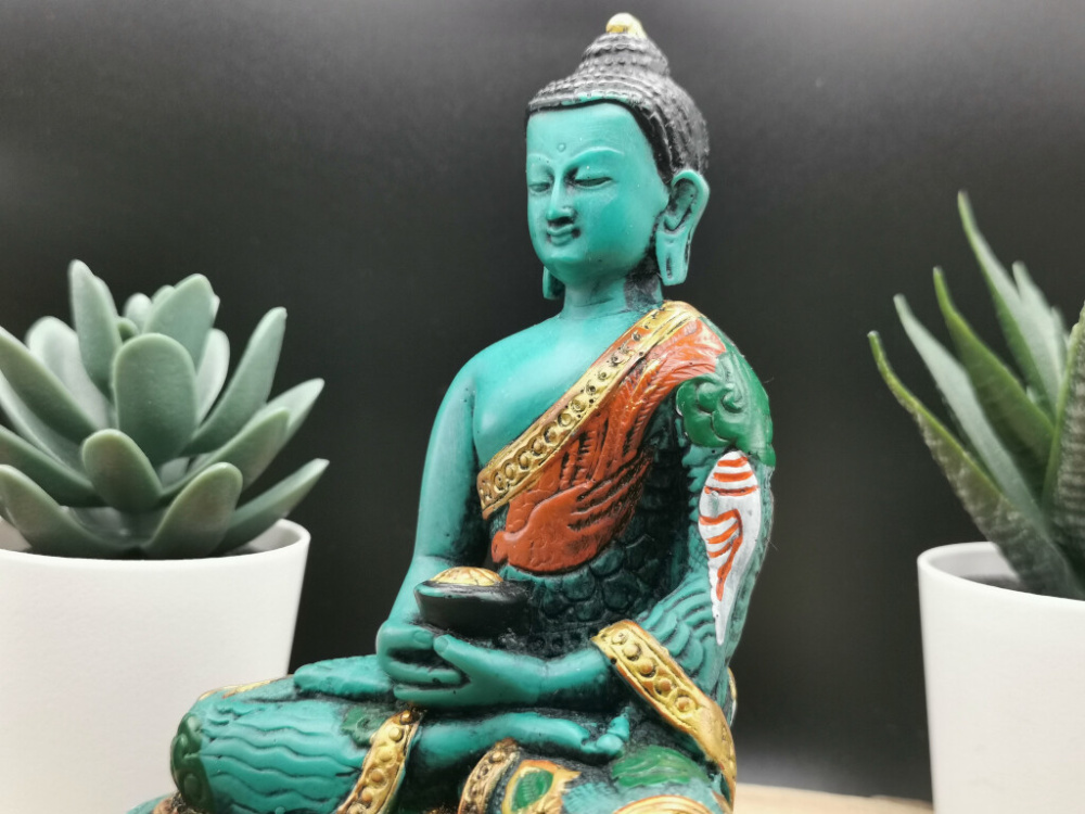 Preview: Meditierender Buddha aus Resin handbemalt in Blaugrün
