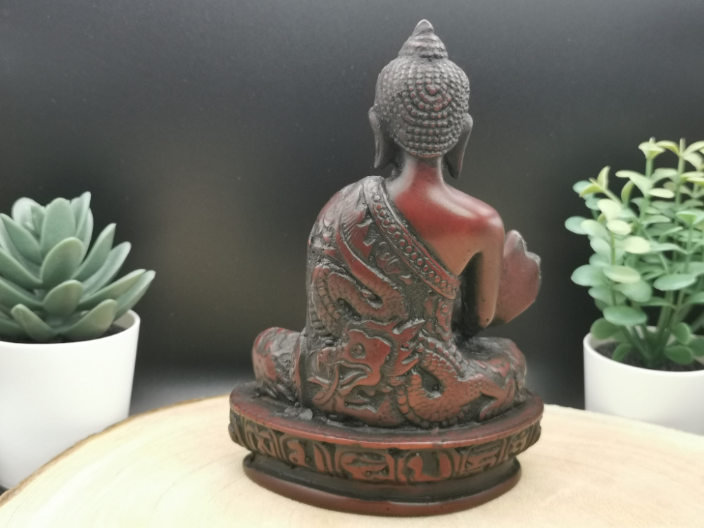 Medizin Buddha aus Resin in Dunkelrot und Schwarz