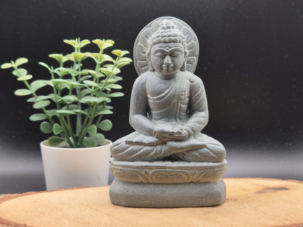 Meditierender Buddha aus Stein | ca. 11 cm | Handgefertigte Buddha-Figur