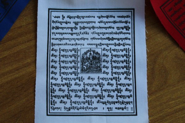 25 traditionelle tibetische Gebetsfahnen