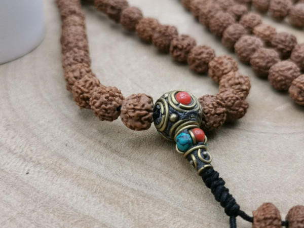 Rudraksha Mala + Ethno-Schmuck als "Guru" (108 Perlen)