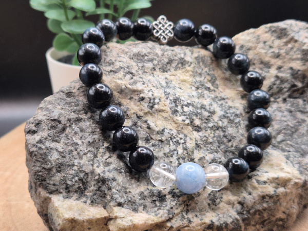 Falkenauge Mala-Armband mit Himalaya Kristallen & Aquamarin – handgefertigt in Nepal