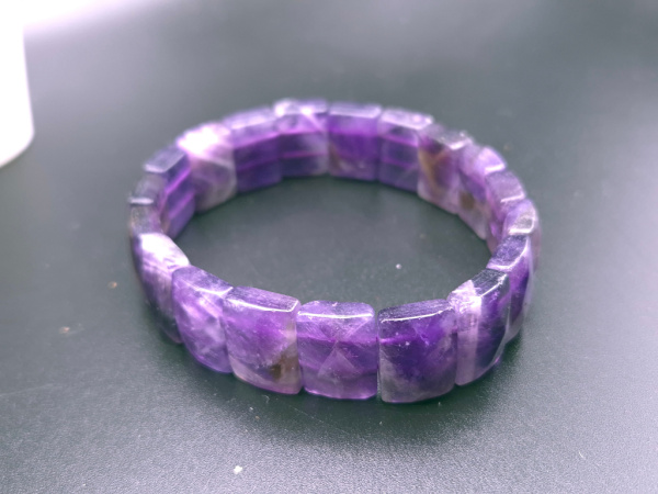 Amethyst Armband Damen & Herren – Rechteckige Edelsteinperlen, Handgemacht, Elastisch, Heilstein Schmuck