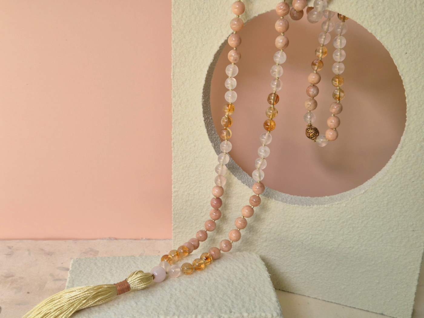 PRABHAT · Mala aus Citrin, Pfirsich-Mondstein und Rosenquarz