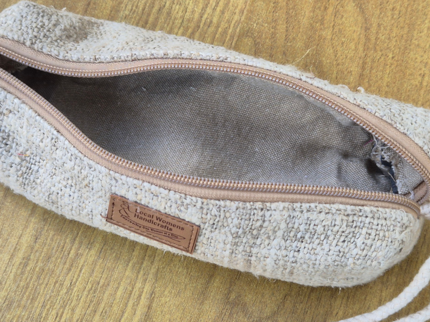 Mäppchen aus Hanfgewebe | Handgefertigt von Local Women’s Handicraft (LWH), Nepal