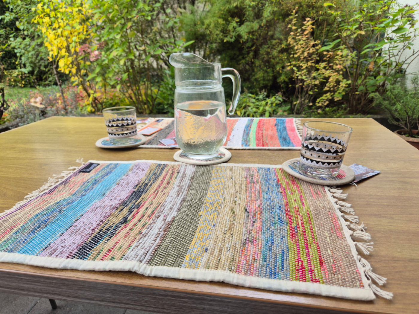 Tischset aus recycelten Saris & Baumwolle – handgewebt von Local Women’s Handicrafts in Nepal