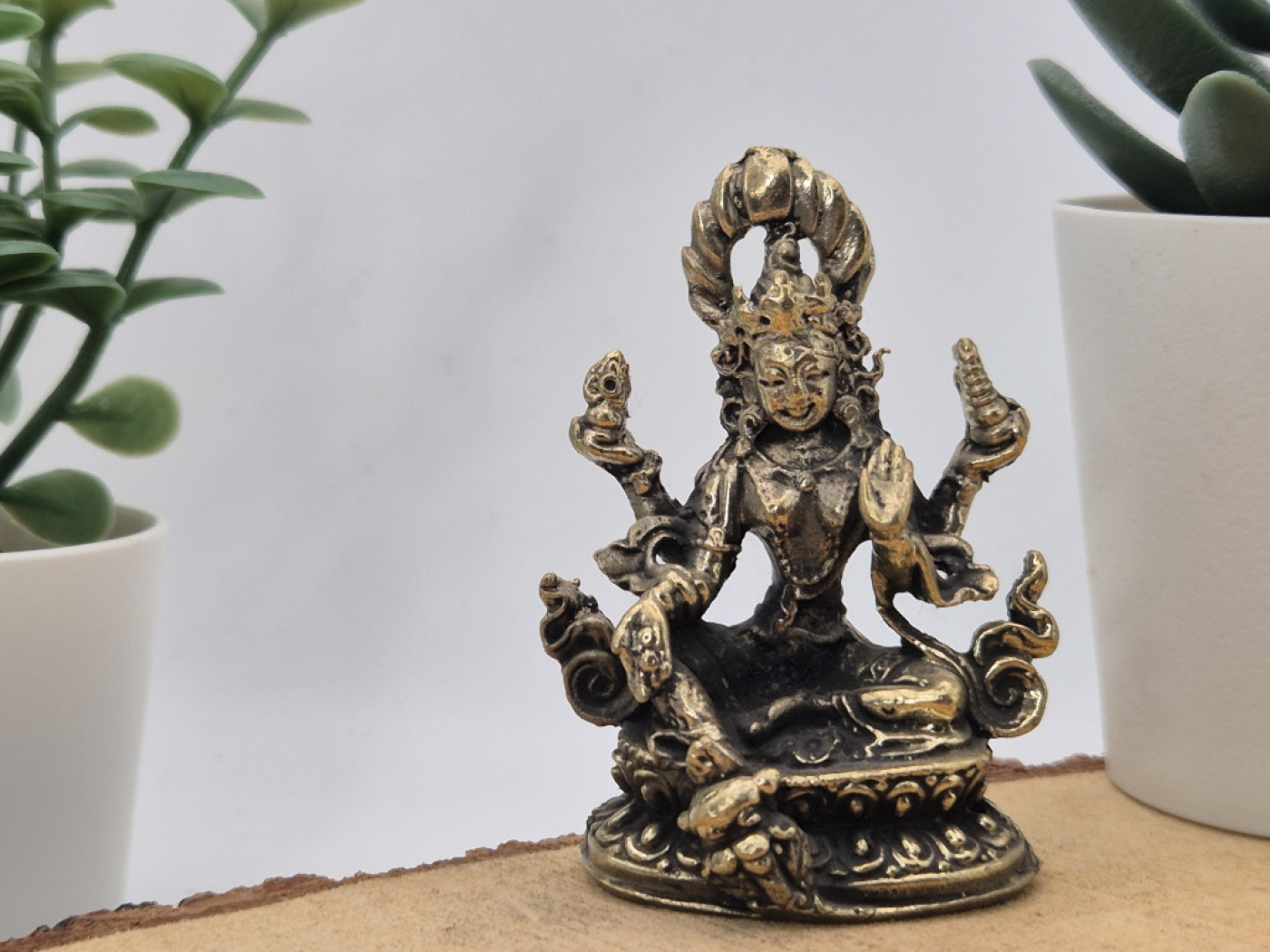Laxmi aus Messing | Mini Statue | 6 cm | Wohlstandsgöttin | Handgefertigt in Nepal
