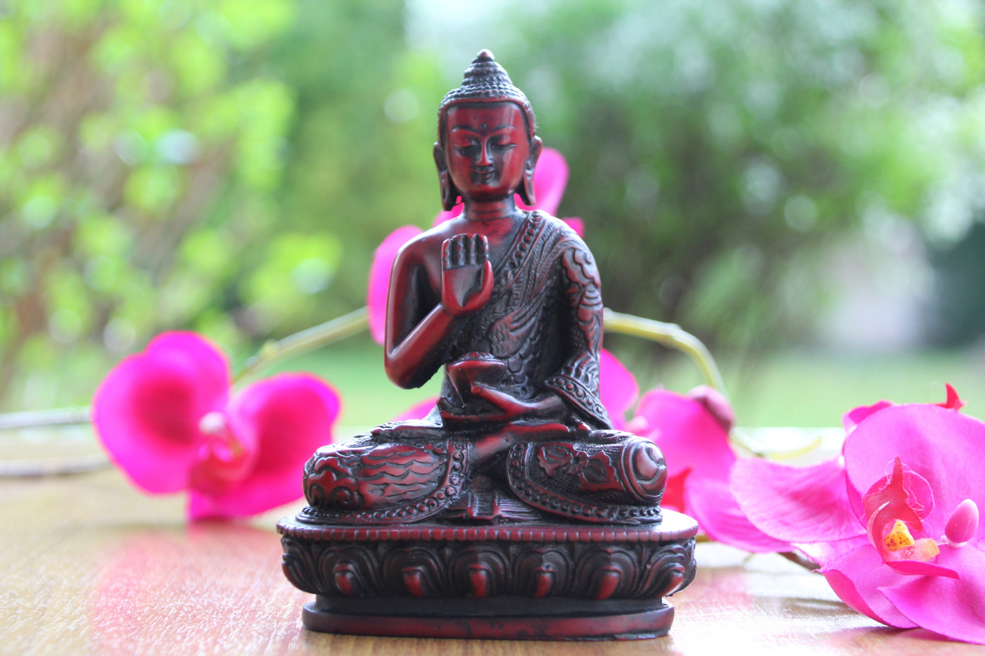 Beschützer Buddha aus Resin (Gießharz; 13,5cm)