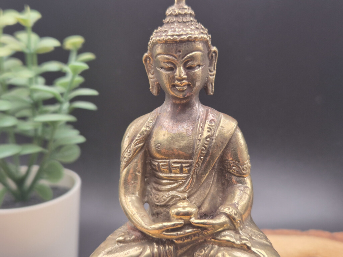 Meditierender Buddha aus Messing | Dhyana Mudra | ca. 9 cm
