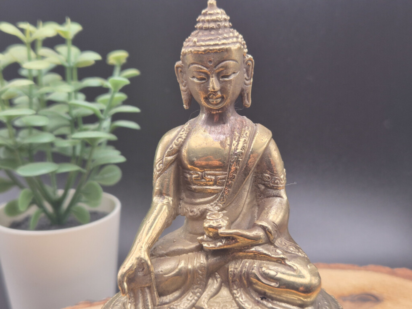 Segnender Buddha aus Messing | ca. 9 cm