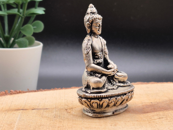 Meditierender Buddha aus Messing | Versilbert | Handgefertigt | ca.5,5cm
